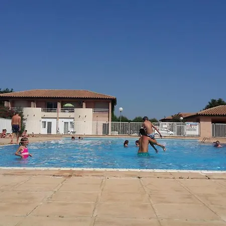 Classe 3 Etoiles Dans Standing Avec - Piscine Clim Parking Wifi Pret Velos - Menage Et Linge Non Inclus