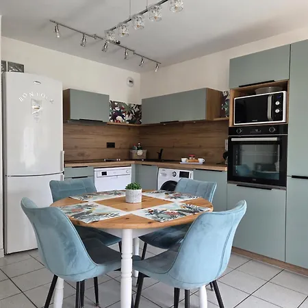 Classe 3 Etoiles Dans Standing Avec - Piscine Clim Parking Wifi Pret Velos - Menage Et Linge Non Inclus