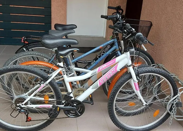 Classé 3 étoiles Dans Résidence Standing Avec - Piscine Clim Parking Wifi Prêt Vélos - Ménage Et Linge Non Inclus * Saint-Cyprien (Pyrenees-Orientales)